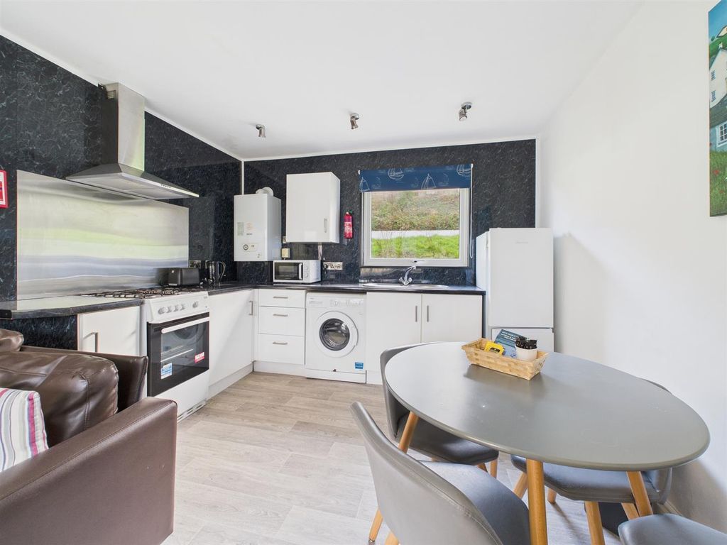 Property photo 3 of 11 Open Plan