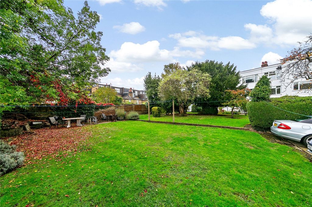 Property photo 3 of 11 Picture No. 13