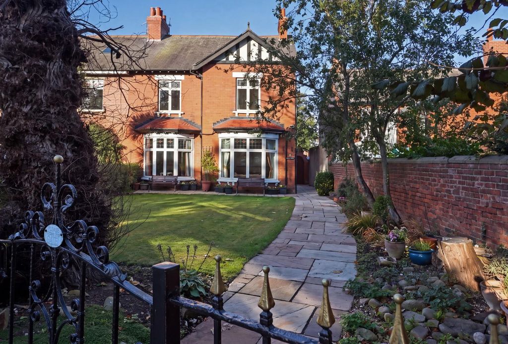 Property photo 2 of 16 External