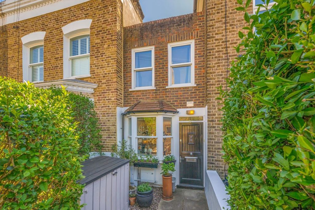 Property photo 1 of 11