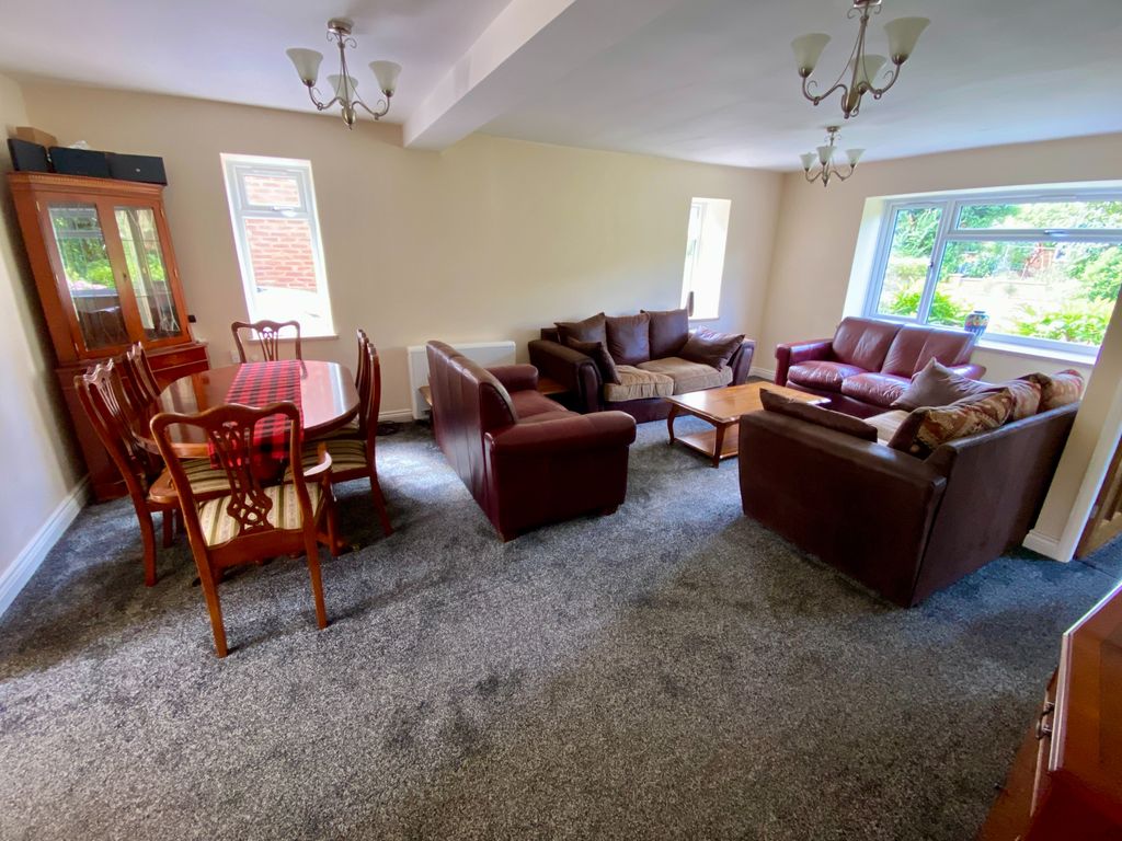 Property photo 3 of 24