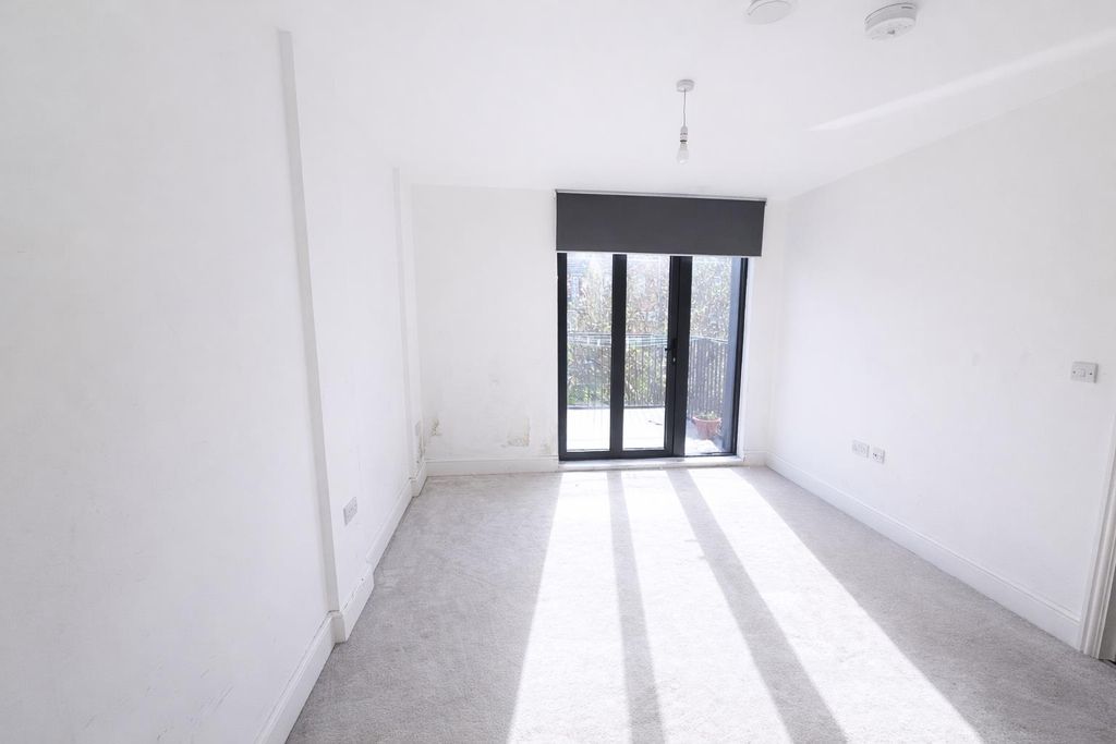 Property photo 2 of 6 Image