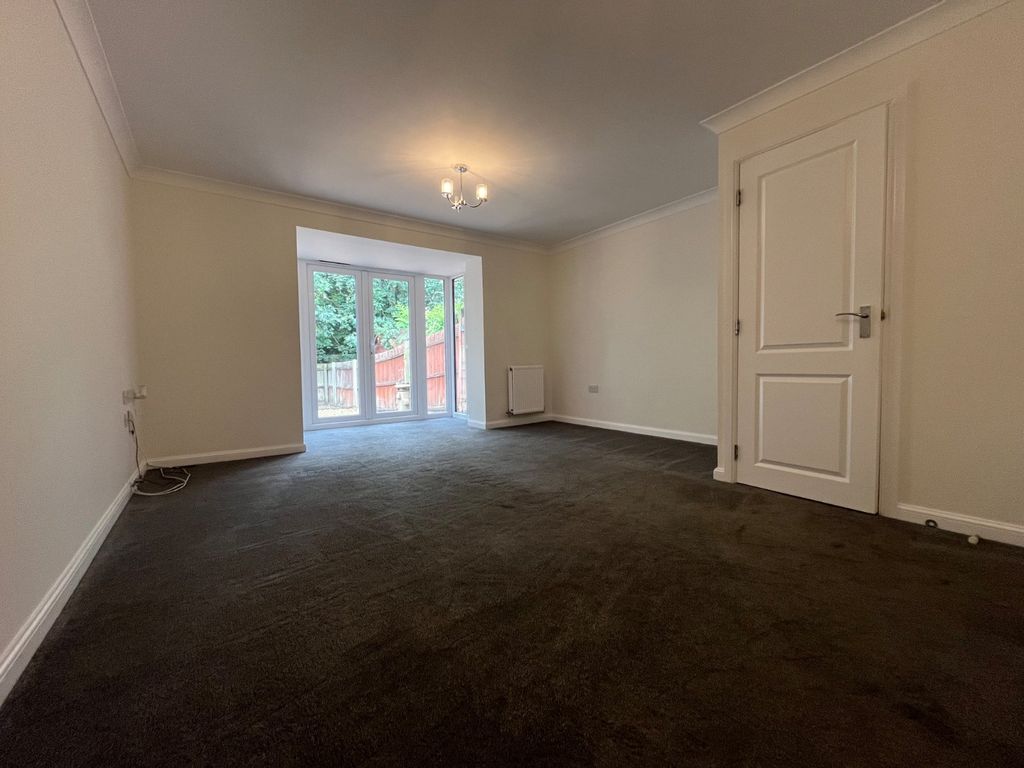 Property photo 2 of 22 Picture No. 26