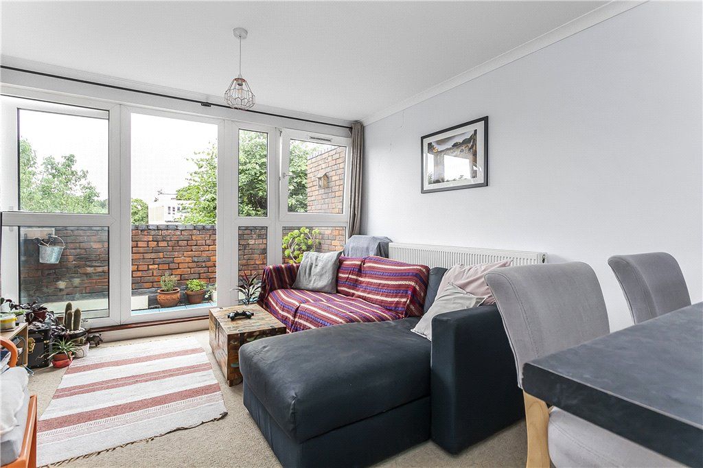 Property photo 3 of 15 Living Room