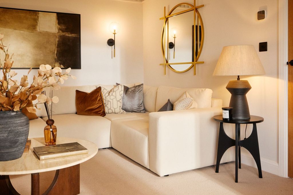 Property photo 3 of 9