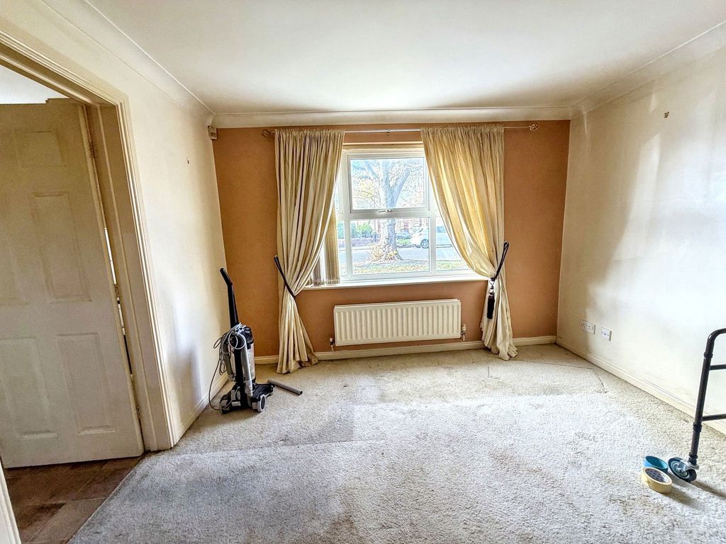 Property photo 3 of 8