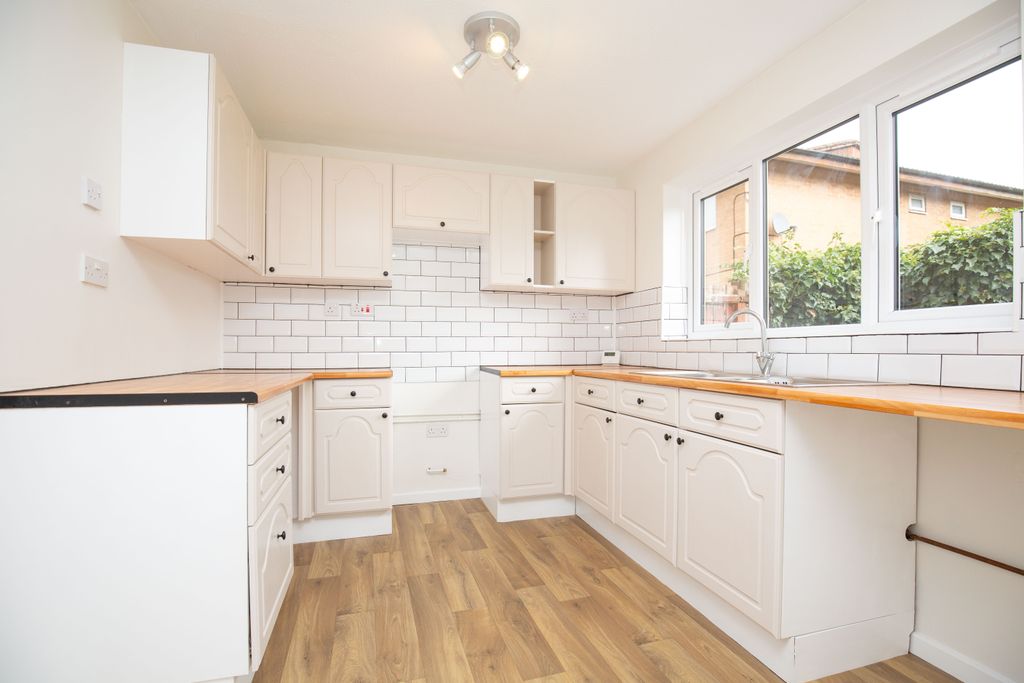 Property photo 3 of 19 Mw-8562