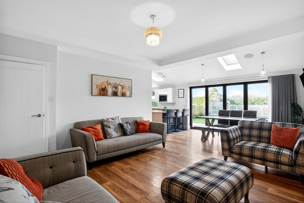 Property photo 2 of 23