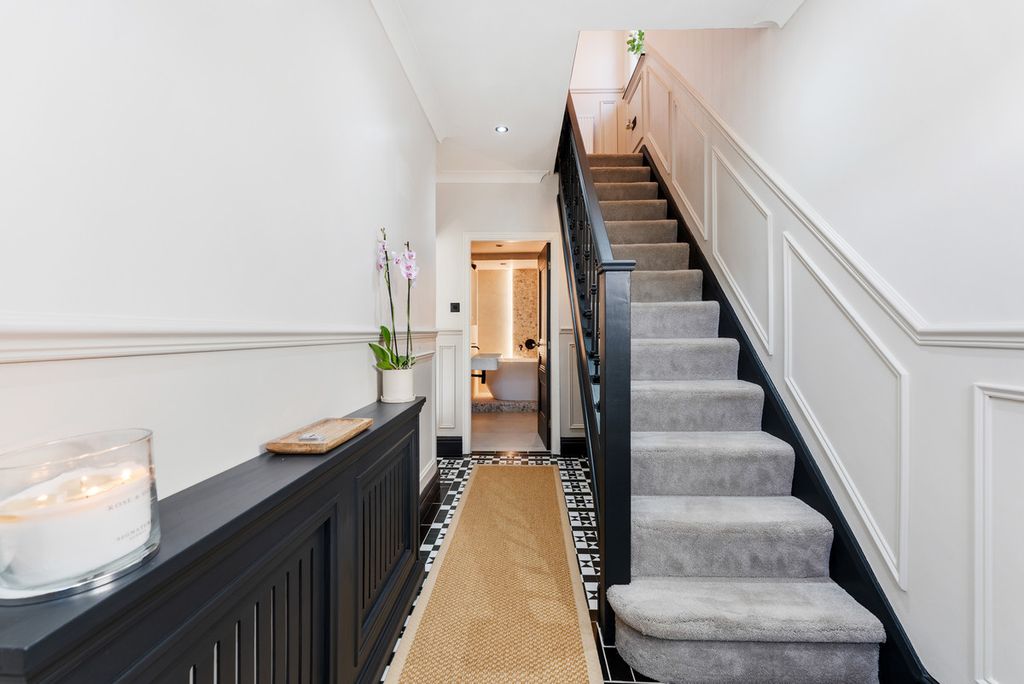 Property photo 2 of 37