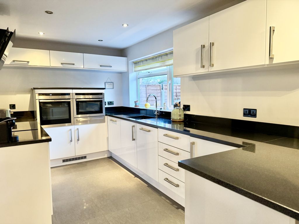 Property photo 2 of 18 Gallery