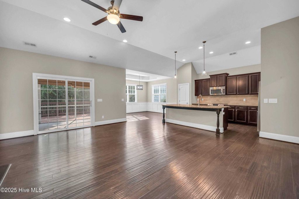 Property photo 2 of 20 <Alttext/>