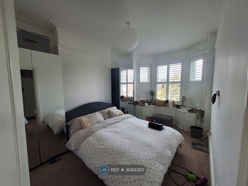 Property photo 3 of 14 1st Front Bedroom (Furnished Picture Used)