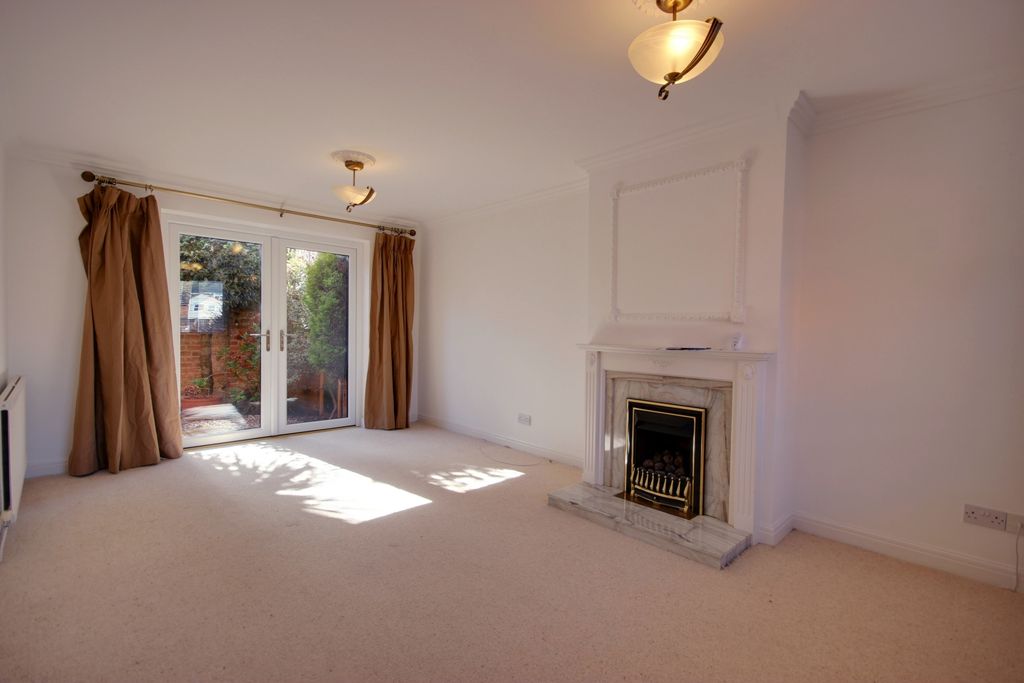 Property photo 3 of 17 1 Lounge A