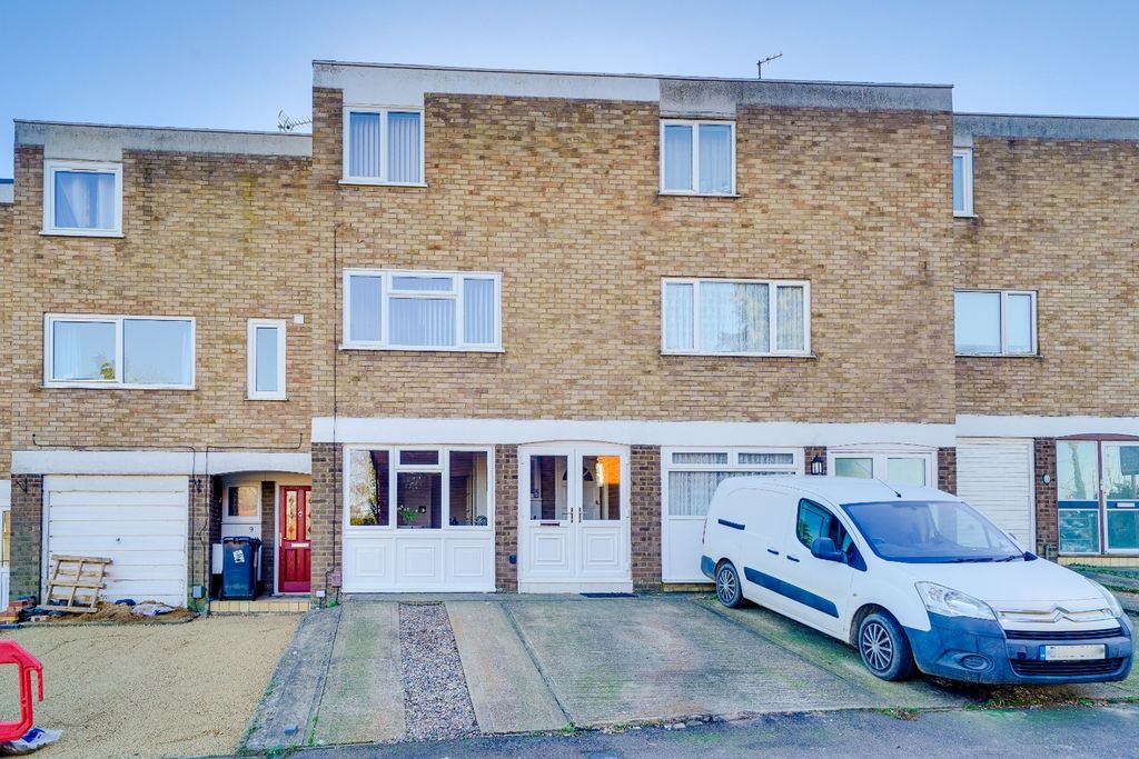Property photo 1 of 17 2950671