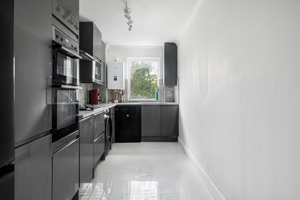 Property photo 2 of 22 Kitchen
