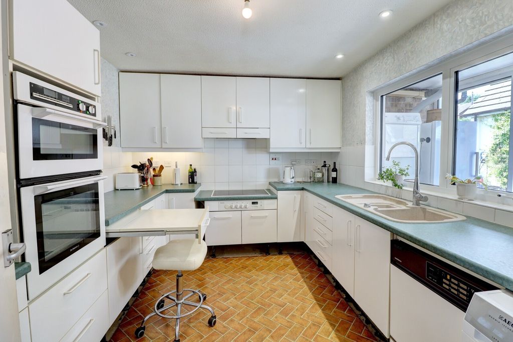 Property photo 2 of 12 Picture No. 04