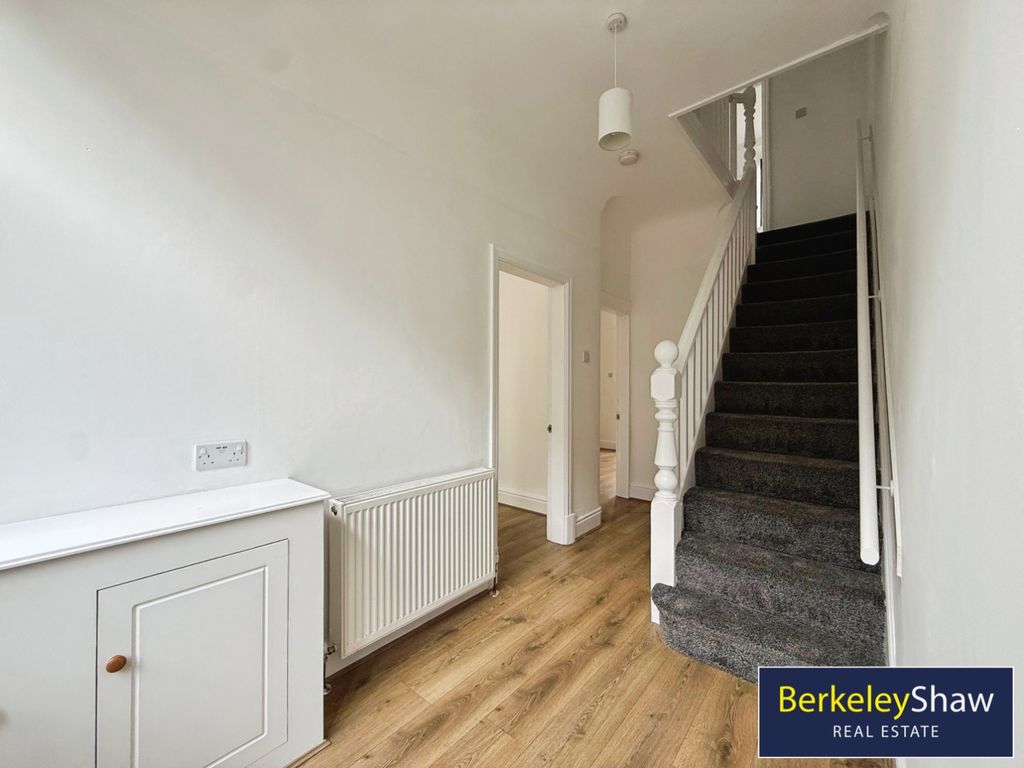 Property photo 2 of 21 Pbox-Img.Jpg