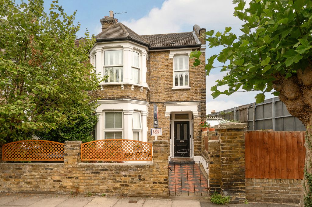 Property photo 1 of 10 Picture No. 20