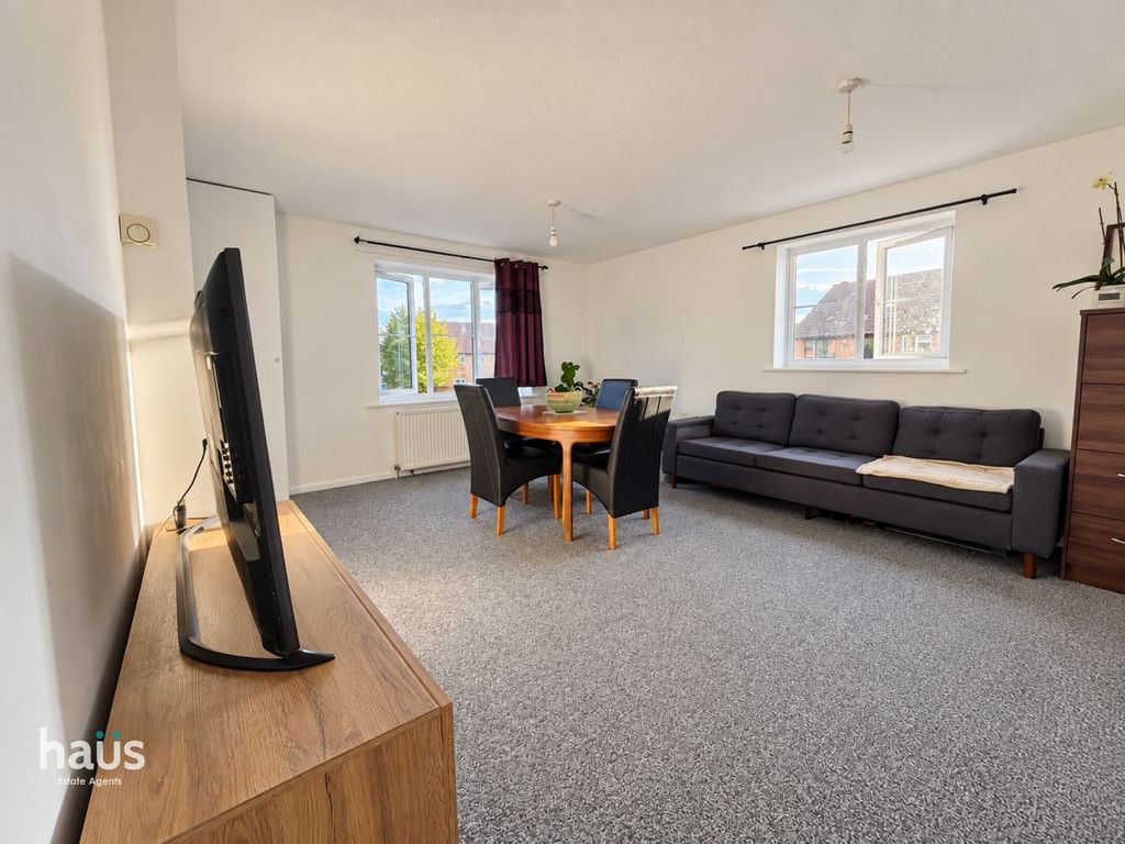 Property photo 2 of 7