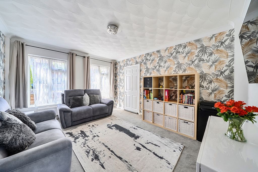 Property photo 3 of 13 1484426 (10)