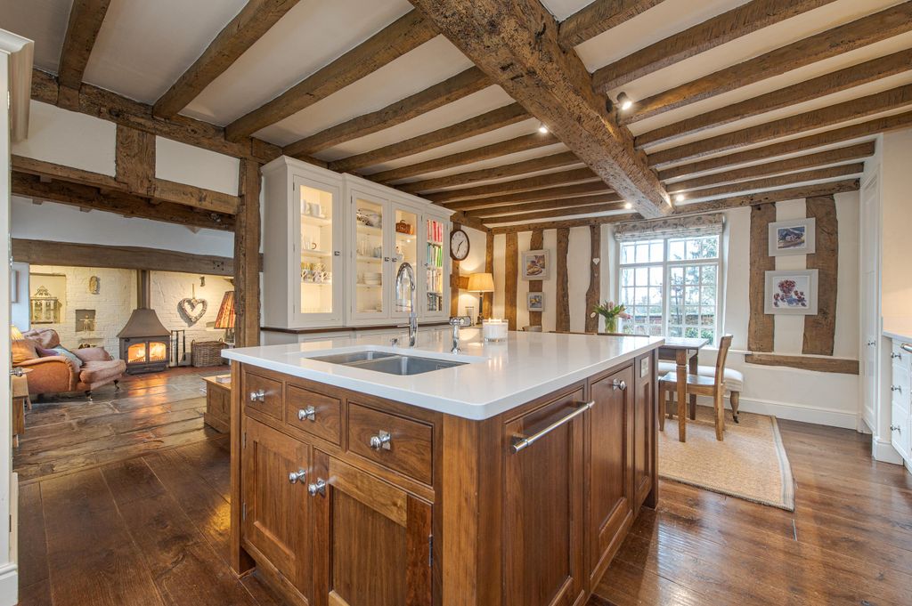 Property photo 3 of 36 Image