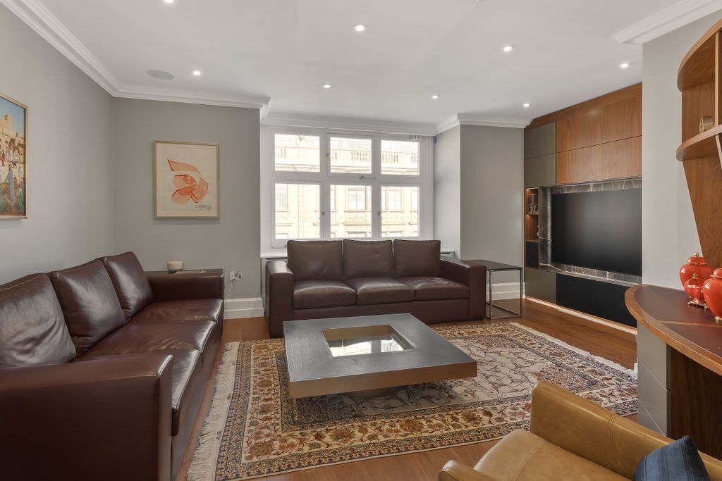 Property photo 2 of 7 Awinship-9876-06-...