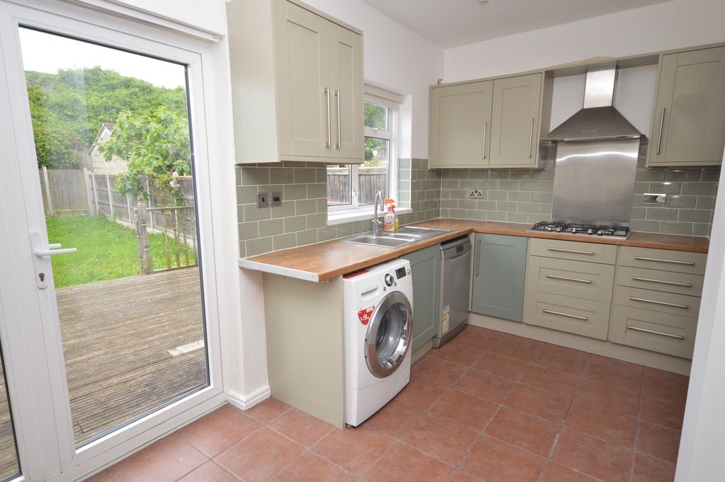 Property photo 2 of 13 4