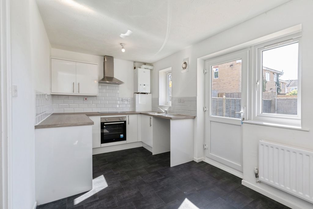 Property photo 3 of 10 Pbox-Img.Jpg