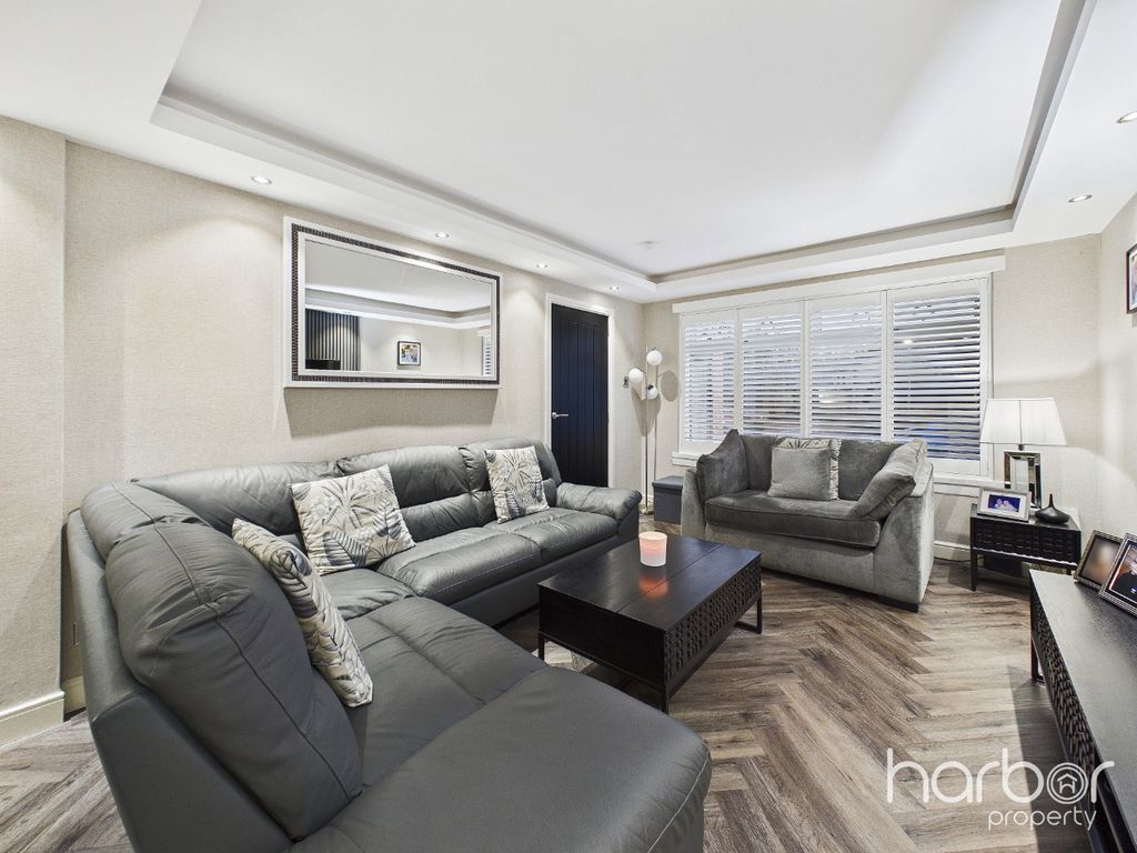 Property photo 2 of 34 4951054