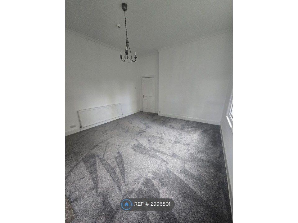 Property photo 2 of 10 Lounge