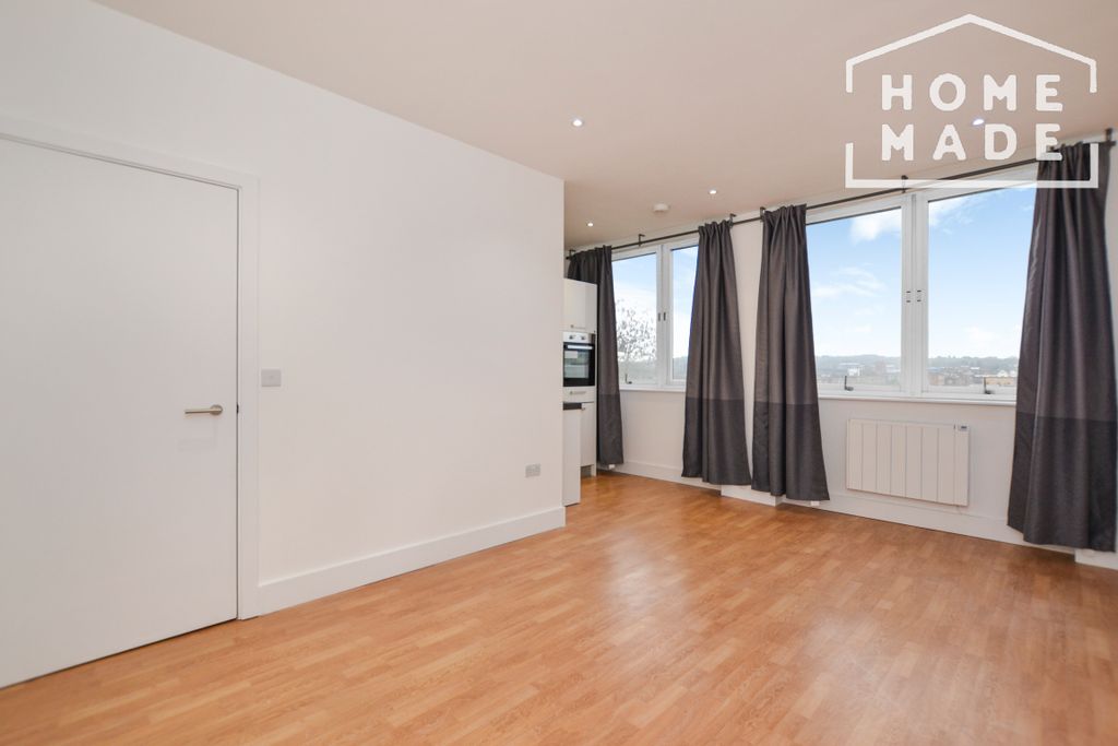 Property photo 1 of 6