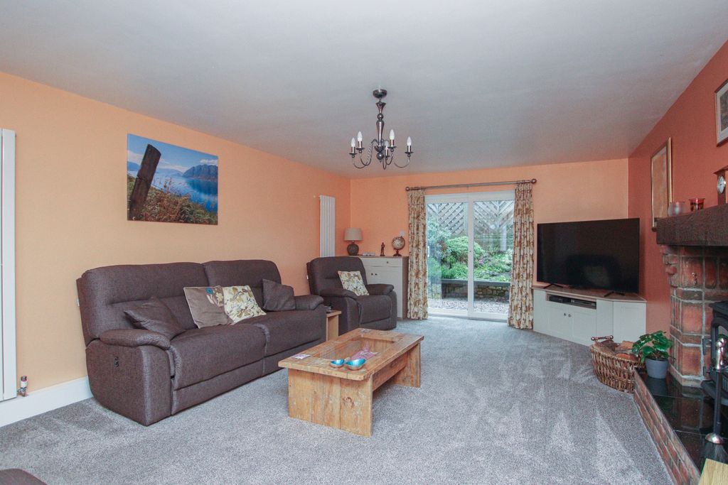 Property photo 2 of 27 4839671