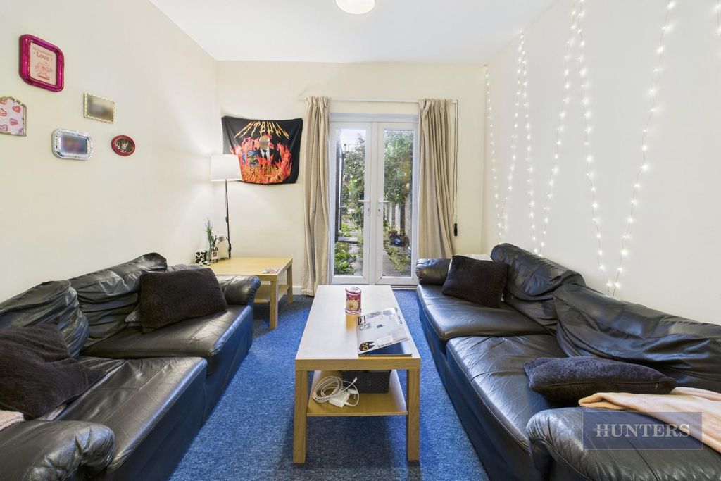 Property photo 2 of 15 Cam05152G0-Pr0267-Still021.Jpg