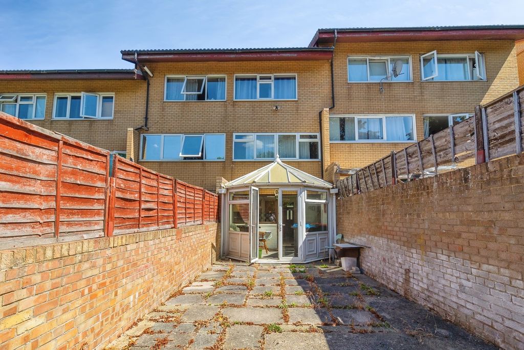 Property photo 1 of 18 Pbox-Img.Jpg