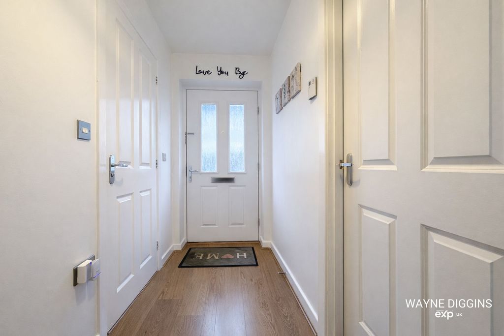 Property photo 3 of 22