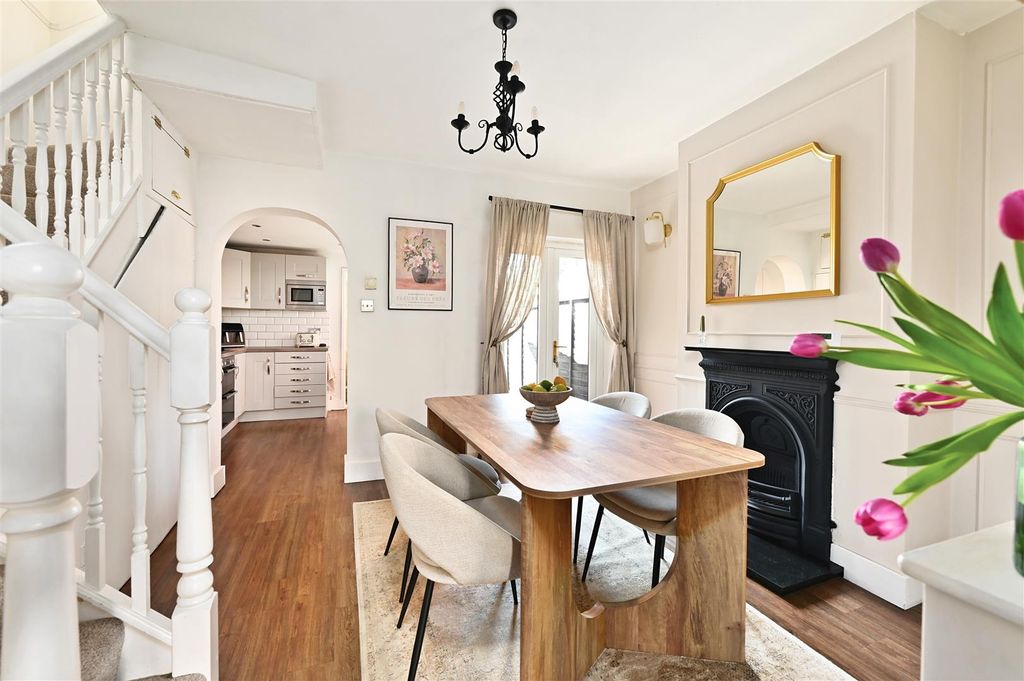 Property photo 3 of 12 Dining Room