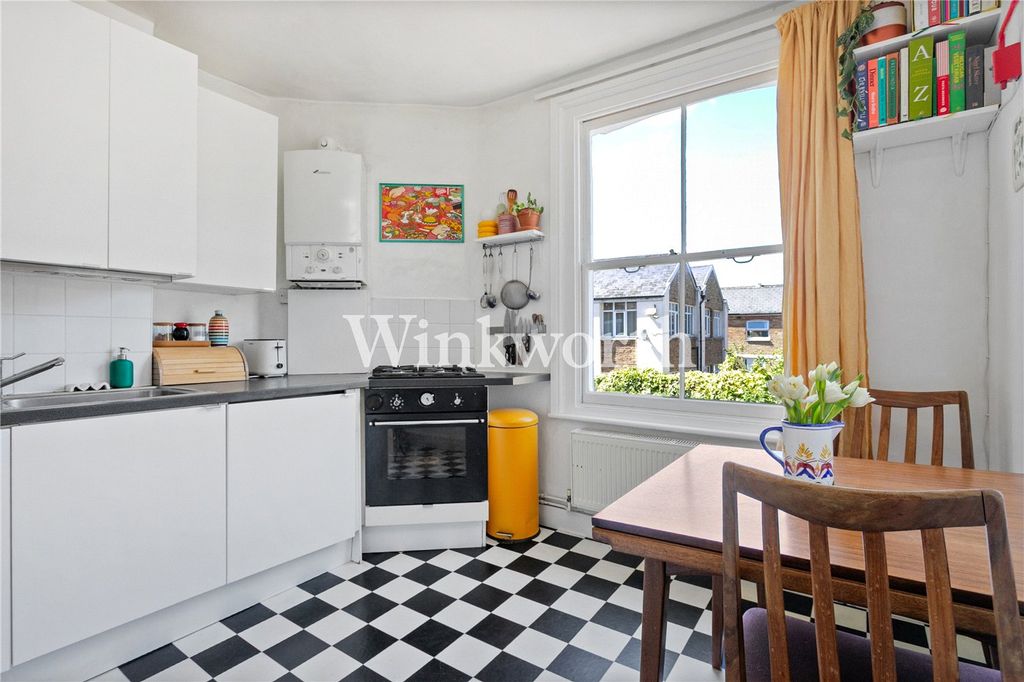 Property photo 3 of 16 Picture No. 31
