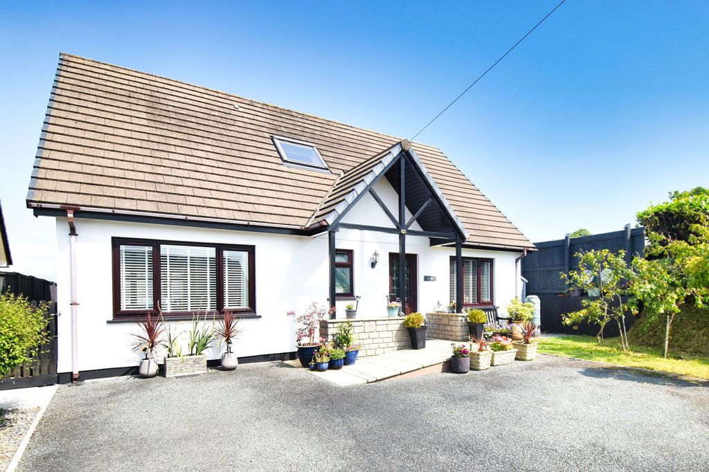 Property photo 1 of 53