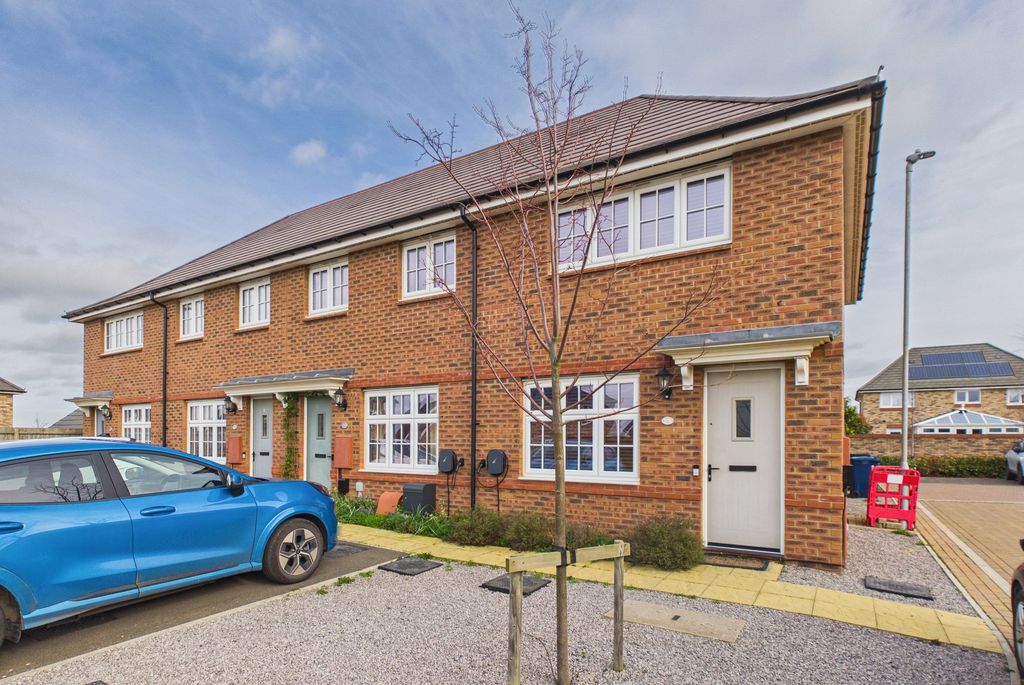 Property photo 1 of 19 Cam02519G0-Pr0403-Still002