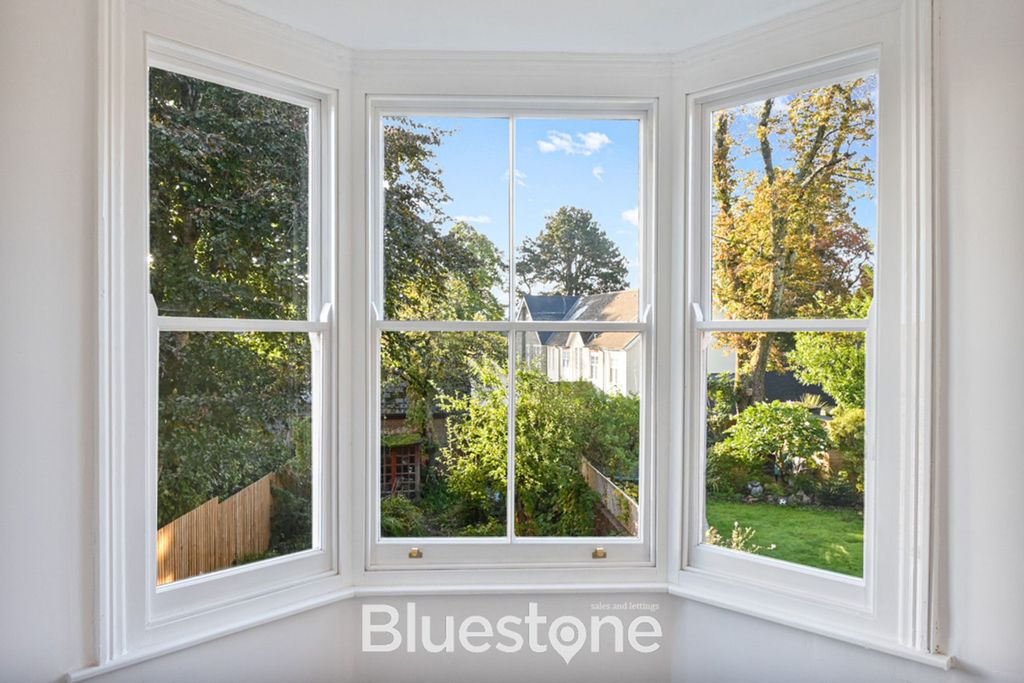 Property photo 3 of 49