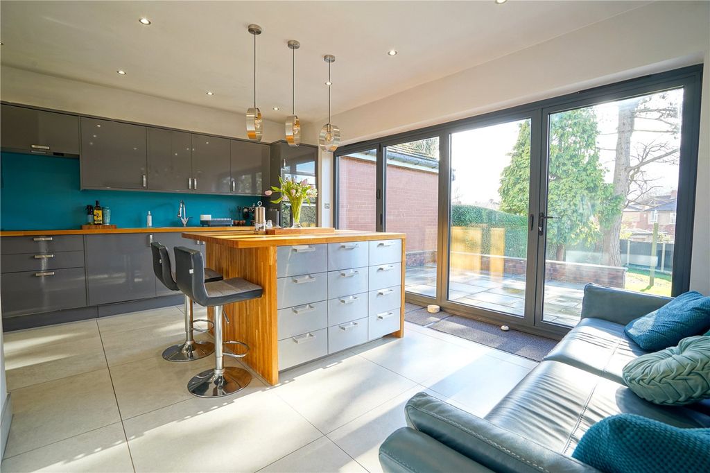 Property photo 3 of 30 Picture No. 19