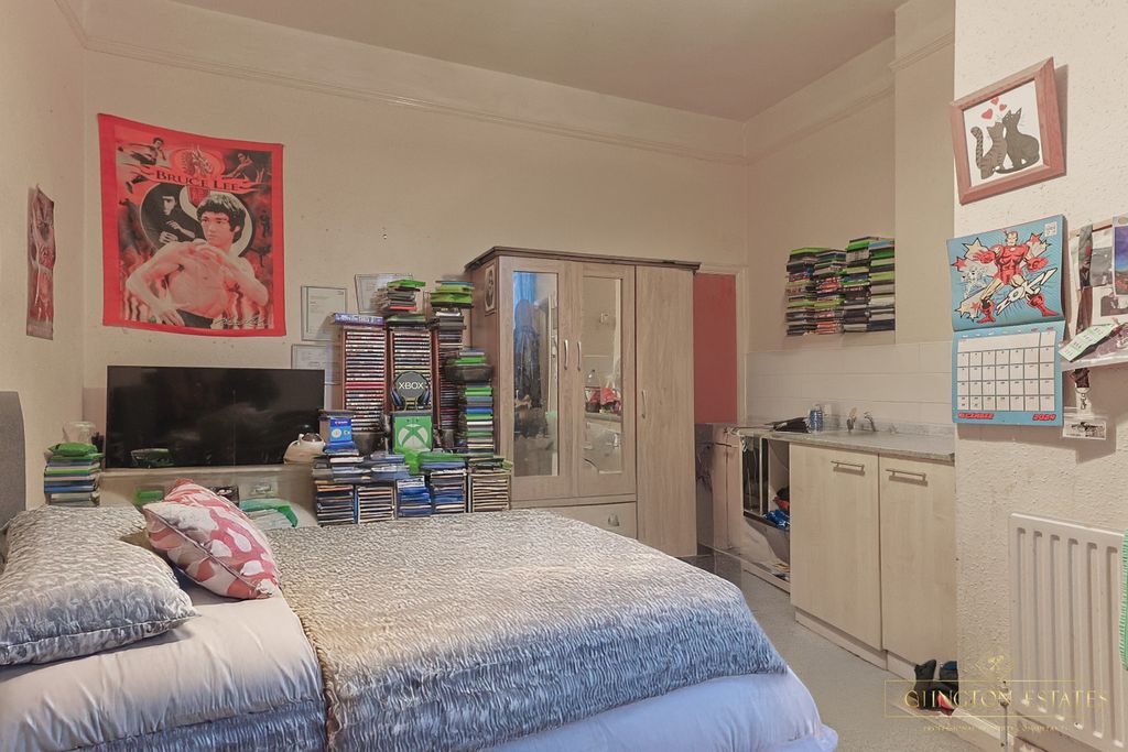 Property photo 3 of 15 4503235