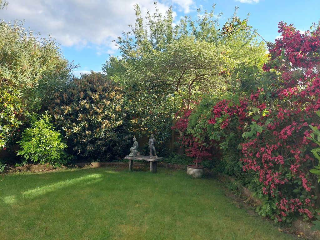 Property photo 2 of 17