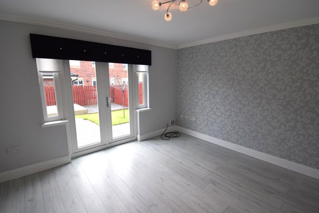 Property photo 3 of 21