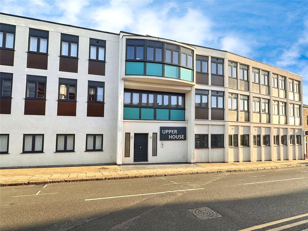 Property photo 1 of 13 Apartment