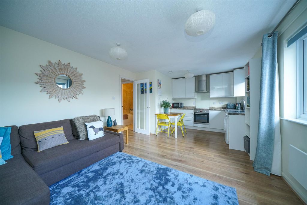 Property photo 2 of 13 Living.Jpg