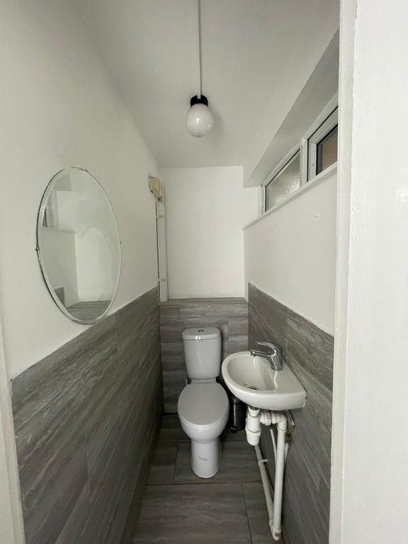 Property photo 2 of 10 408-Hr-1.Jpg