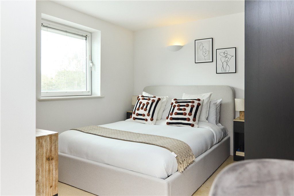 Property photo 3 of 21 Bedroom Area