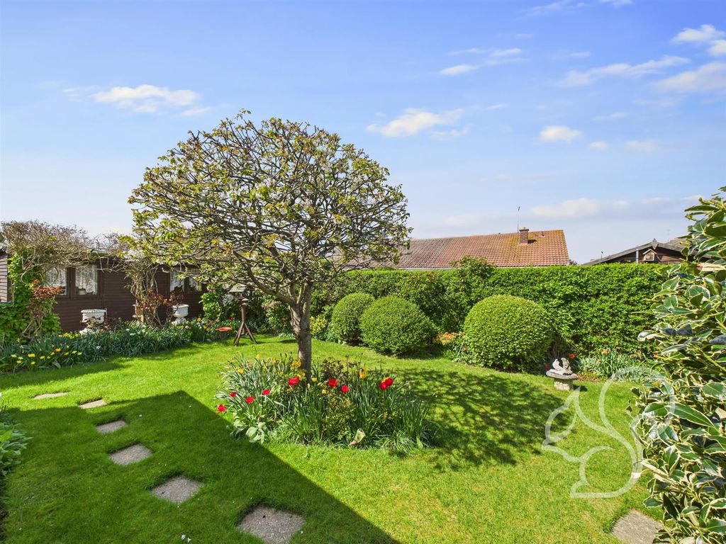 Property photo 3 of 25 Rear Gardens