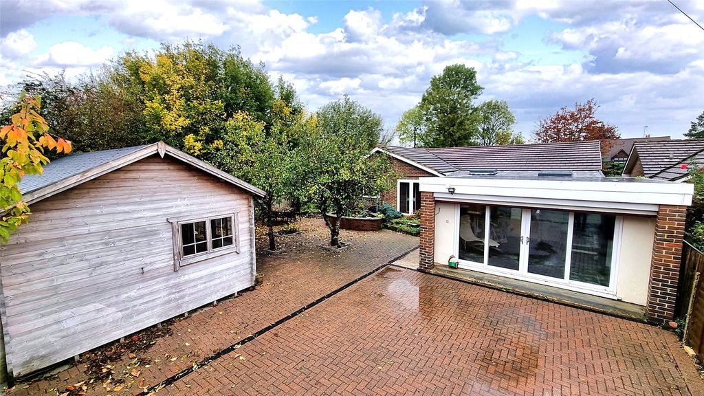 Property photo 1 of 21 Picture No. 23